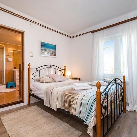 Vacation House Anna Karlobag Ngoại thất bức ảnh