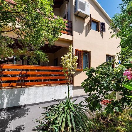 Vacation House Anna Karlobag Ngoại thất bức ảnh