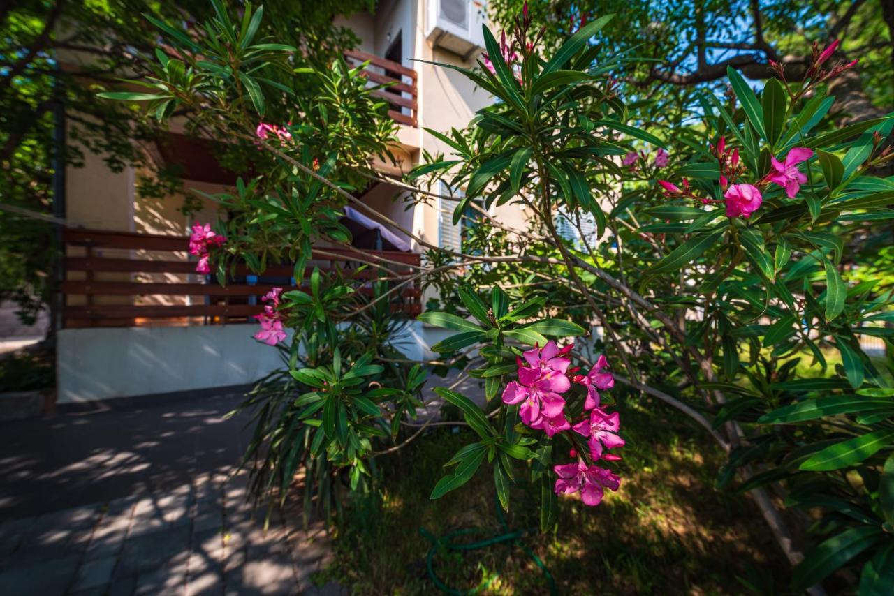 Vacation House Anna Karlobag Ngoại thất bức ảnh