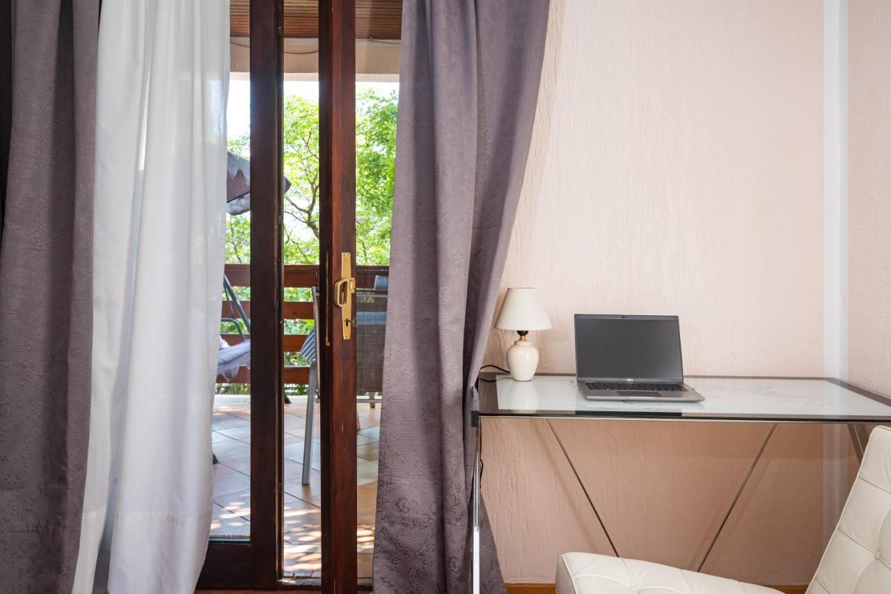 Vacation House Anna Karlobag Ngoại thất bức ảnh